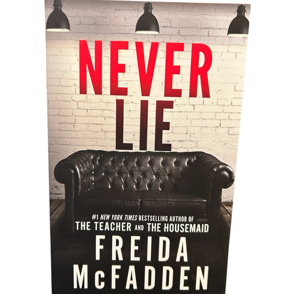 Never Lie by Freida McFadden Paperback NWT